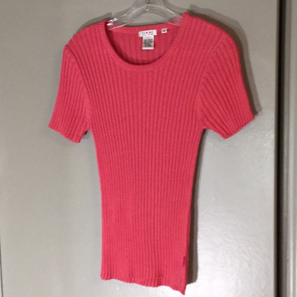 Isaac Mizrahi Lady’s top; size medium; 100% cotton